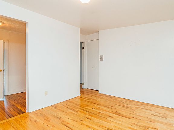 2nd image of 376 Wythe Ave #3