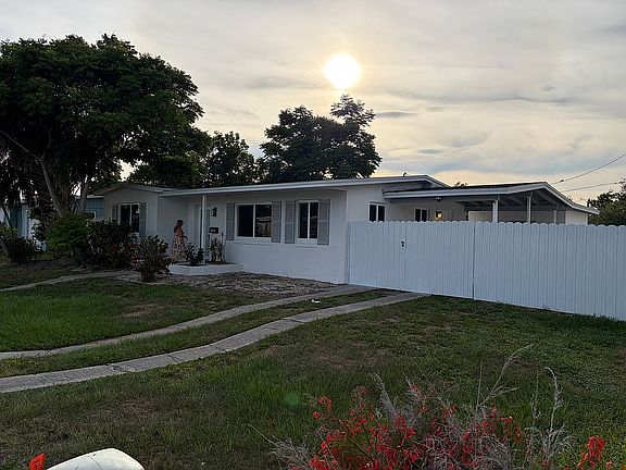 2nd image of 22202 Belinda Ave