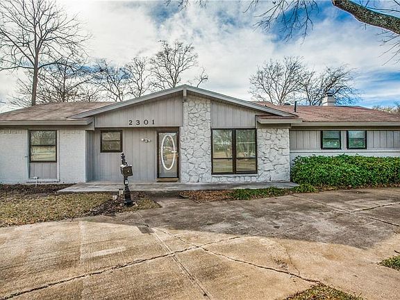 3rd image of 2301 Catalina Dr