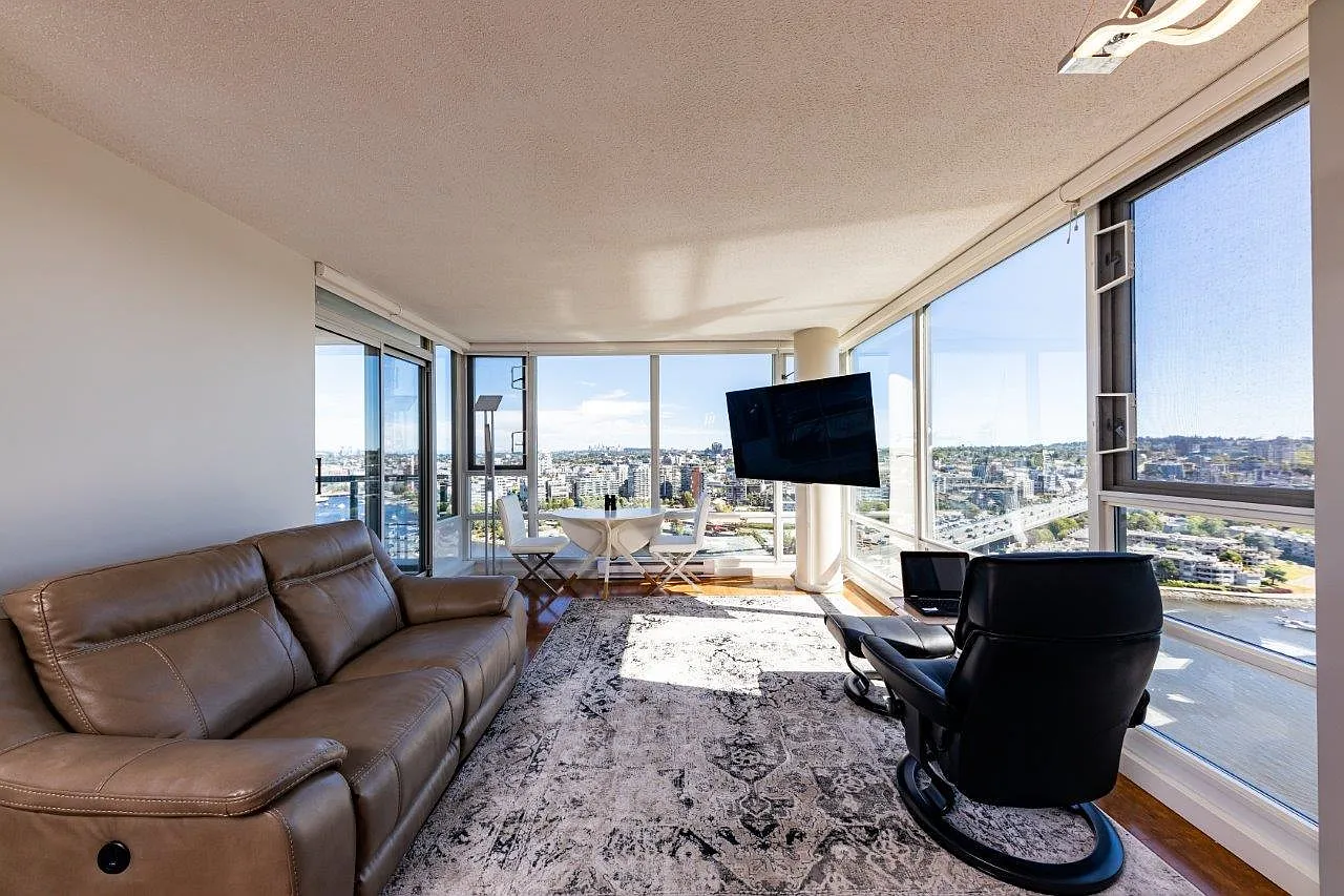 2 bed, 1100 sqft, $4,495 — Photo 4