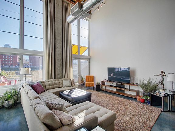 4th image of 210 W 5th St APT 107