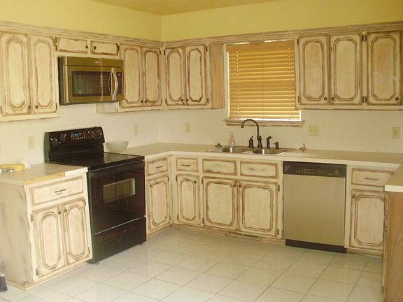 2nd image of 148 Hickory Hill St