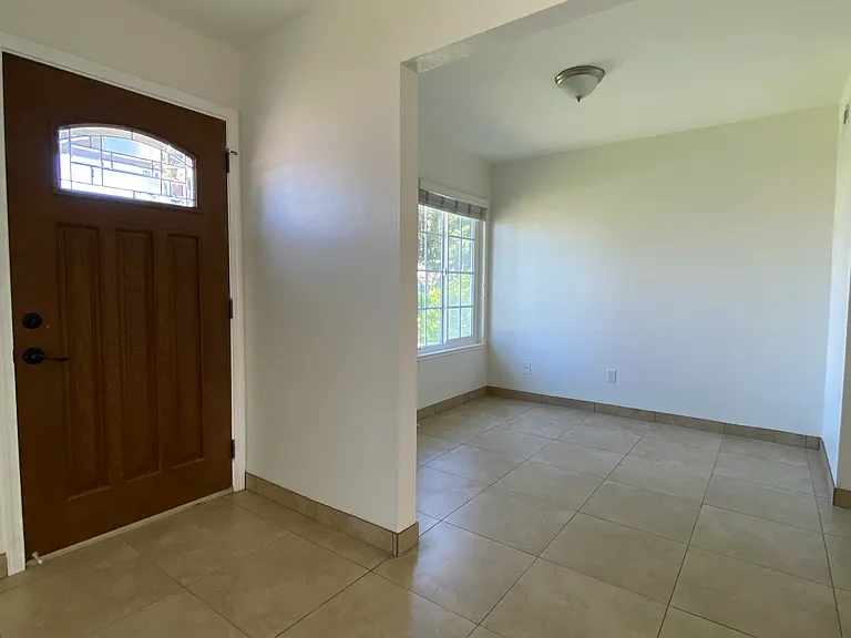 1313 Platinum Ct — Photo 4