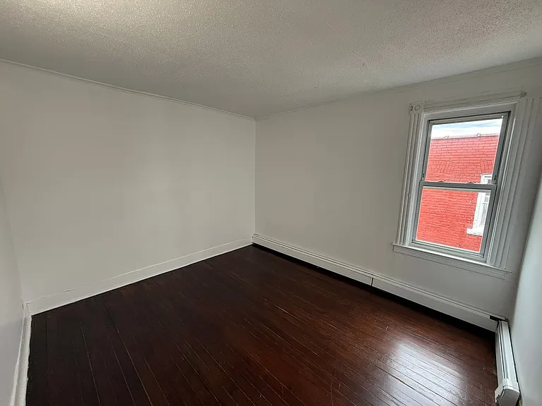 122-124 Shultas Pl — Photo 13