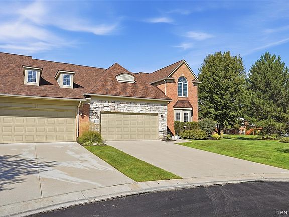 2nd image of 37126 Southwind Ct