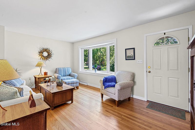 5th image of 3317 Maryvale Drive