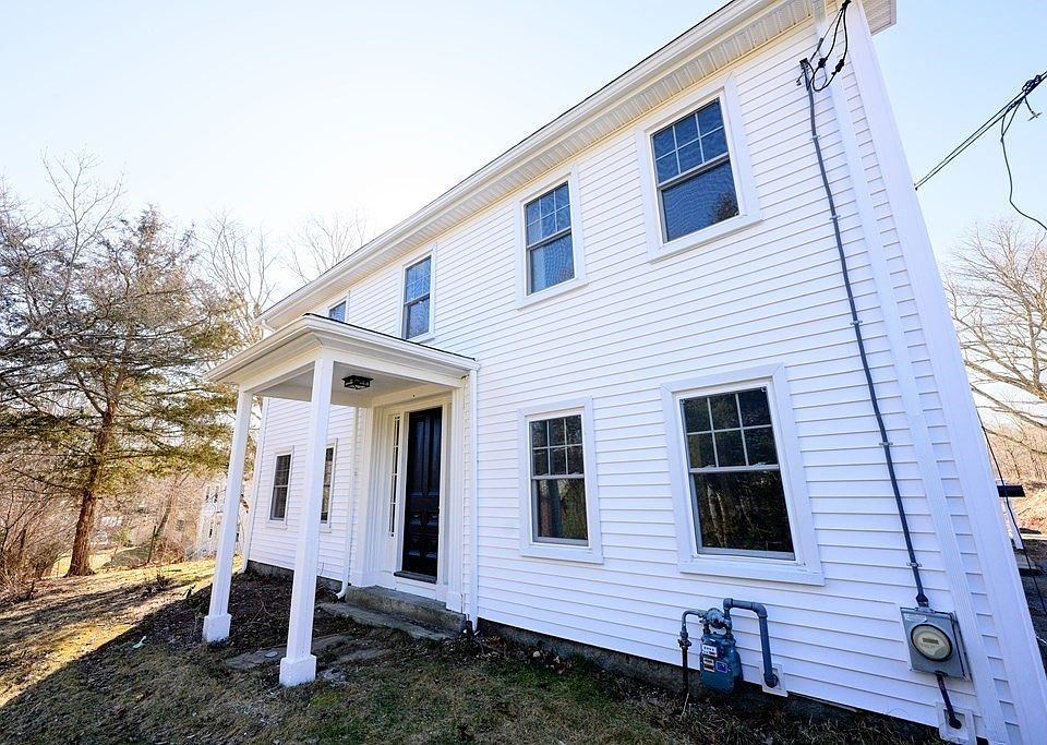 21 High St A, Medway, MA 02053 Zillow