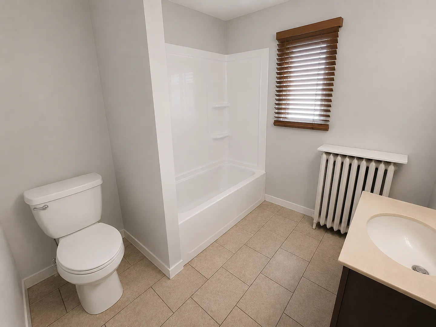 Spacious 1 bedroom — Photo 4