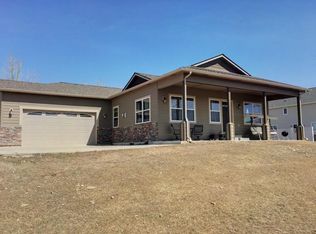 1608 Creekside Dr W, Williston, ND 58801