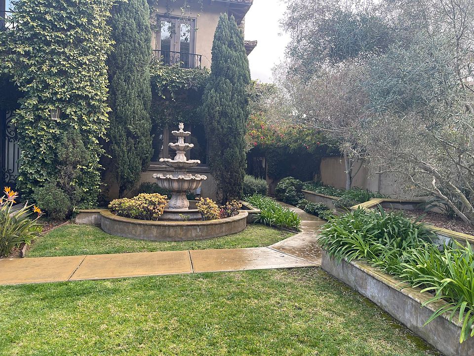 1st image of 8315 La Jolla Scenic Dr N #1