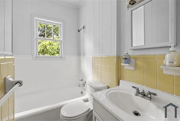 4813 Court S — Photo 7