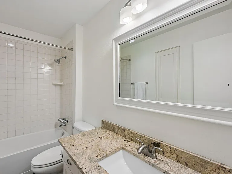 2717 Charlesworth Dr — Photo 18