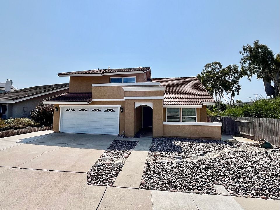 1st image of 122 Camino Entrada
