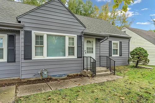 1744 SW Atwood Ave — Photo 3