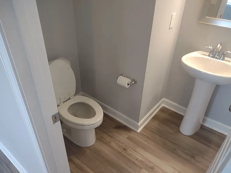 1031 Ashcroft Cir — Photo 27