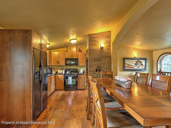5th image of 260 Cactus Dr