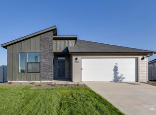 9194 W Lion Head Ct, Nampa, ID 83687