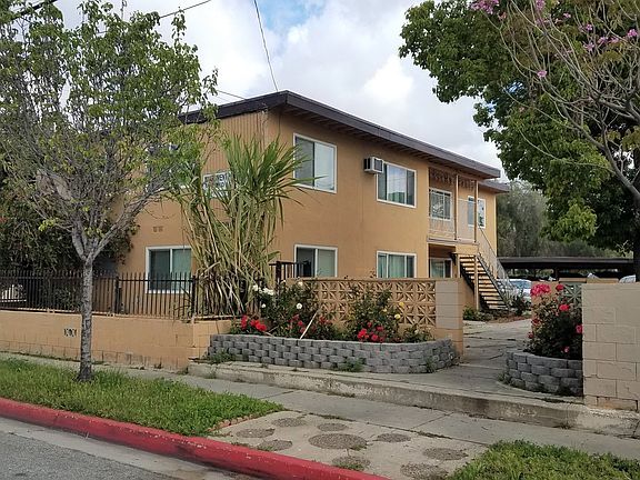 3rd image of 7811-15 Hellman Ave