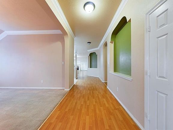 4th image of 7231 Glenbank Way