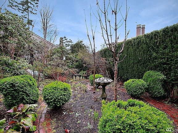 3rd image of 8431 SE 46th St
