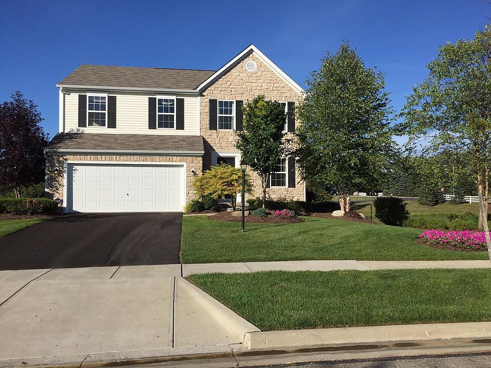 1st image of 104 Glen Crossing Dr #1