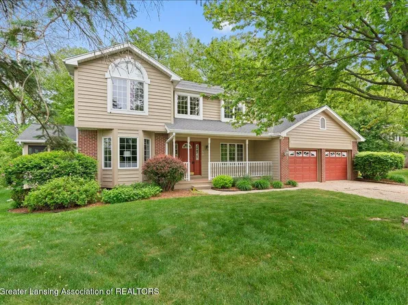 3750 Observatory Ln, Holt, MI 48842