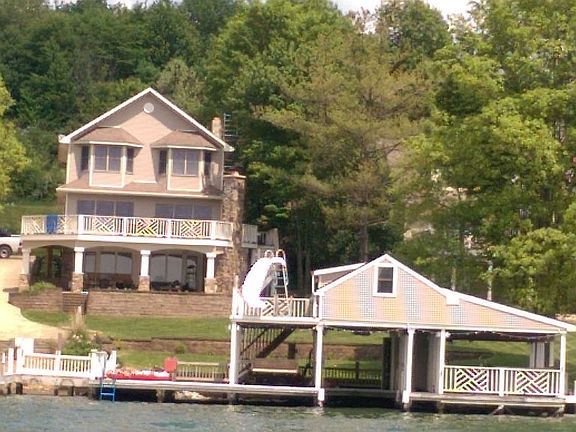 3rd image of 3889 Apple Valley Dr