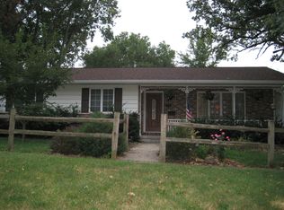 812 10th Ave, Fulton, IL 61252