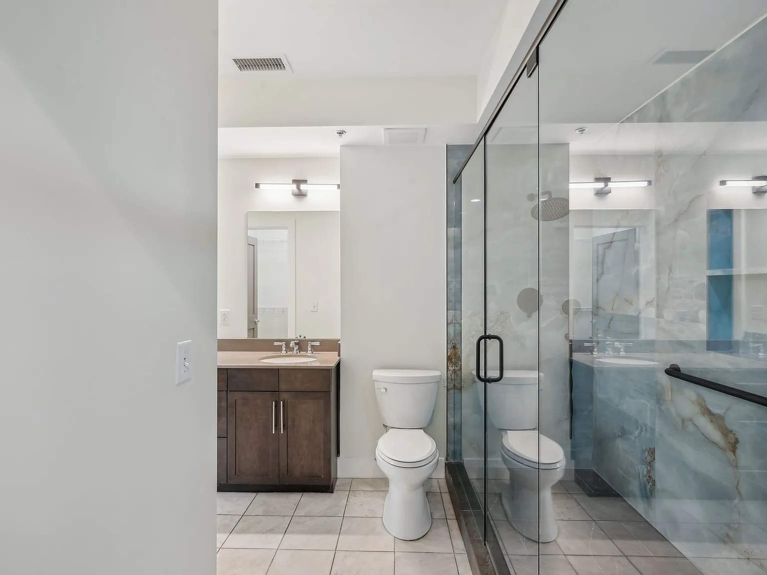 1 bed, 813 sqft, $2,100 — Photo 2
