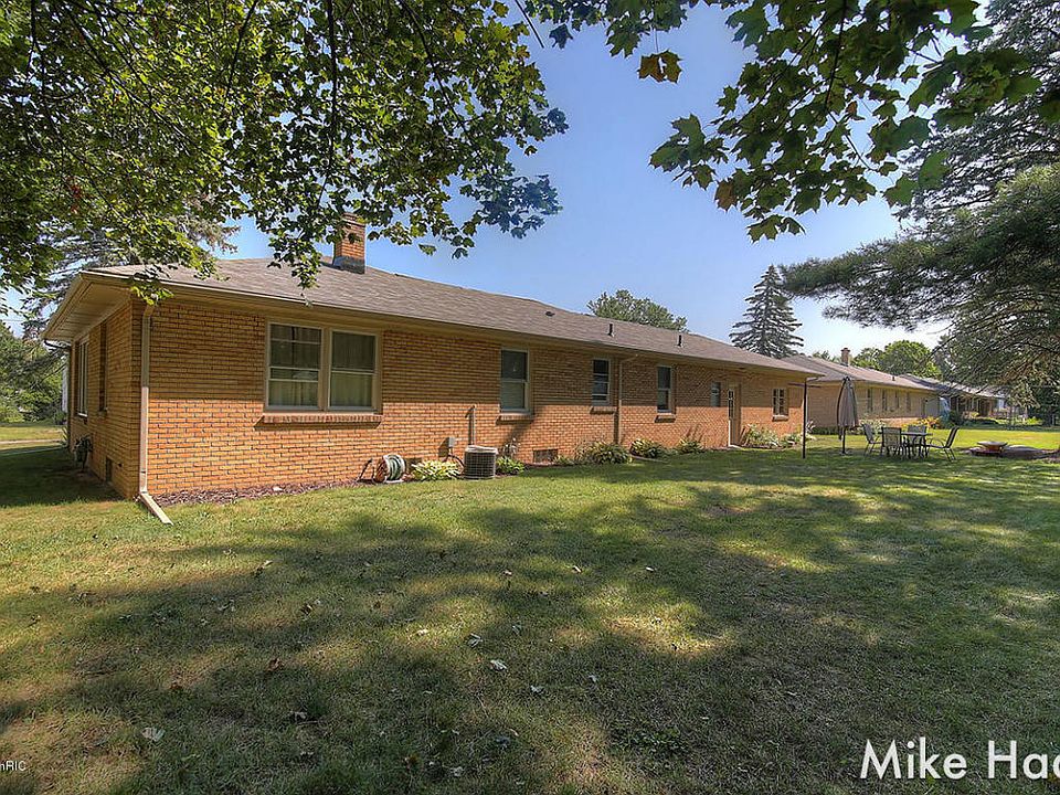 2nd image of 1456 Pickett St SE