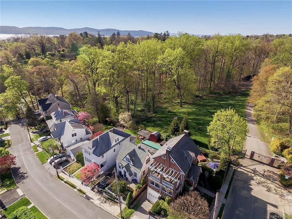 149 New Broadway, Sleepy Hollow, NY 10591 Zillow