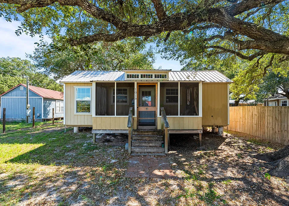 1015 Lone Star Rd