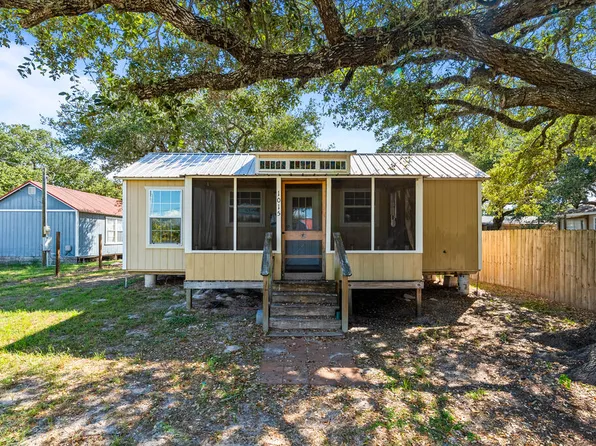 1015 Lone Star Rd, Fulton, TX 78358