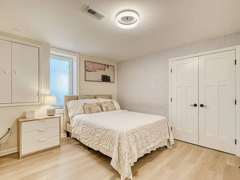 5811 Johnson Ave — Photo 33