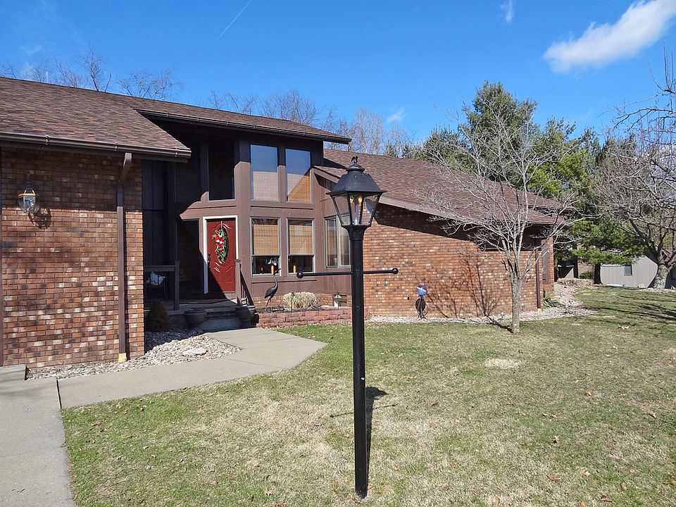 1st image of 4012 Westridge Dr