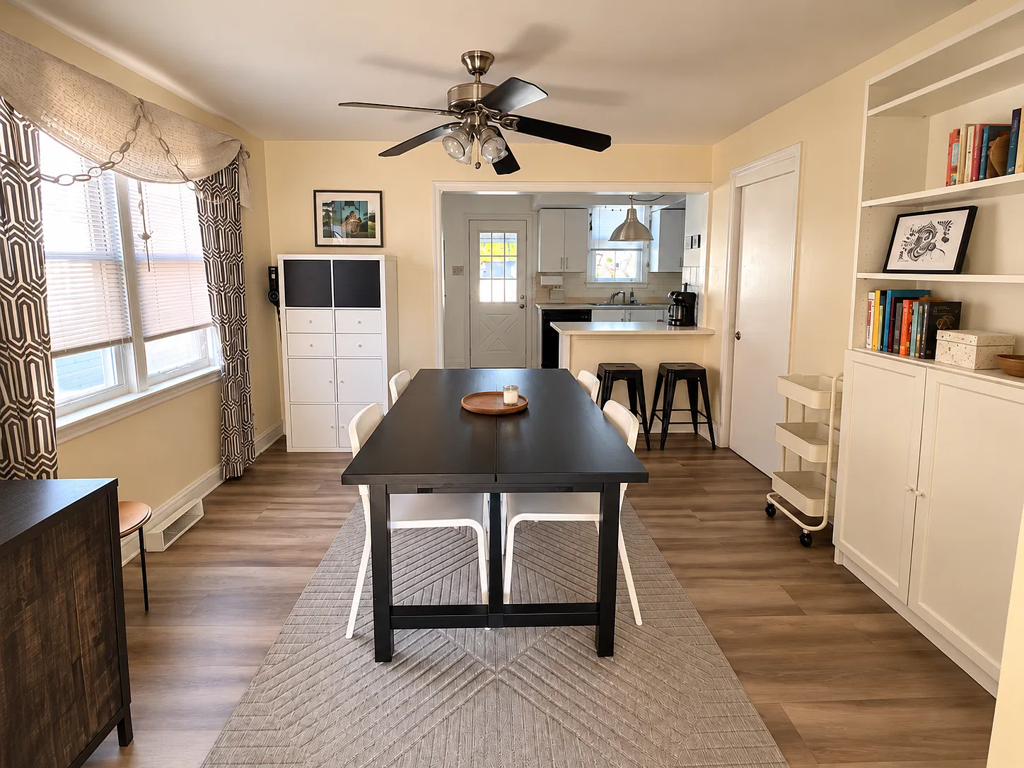 3 bed, 1.5 bath, 1200 sqft, $2,450 — Photo 4