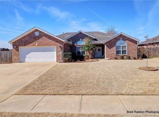 1914 SW Sequoia St, Bentonville, AR 72712