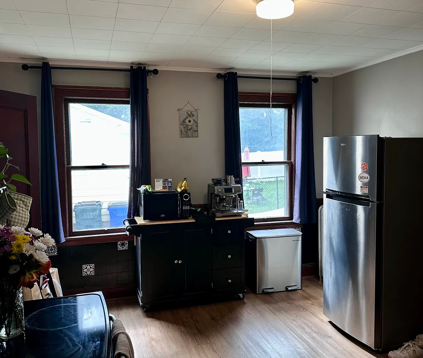 2 bed, 1100 sqft, $1,100 — Photo 1