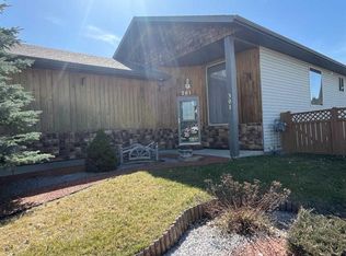 301 E 9th St, Beiseker, AB T0M0G0