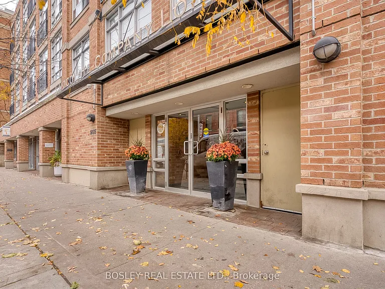 955 Queen St W #311 — Photo 2