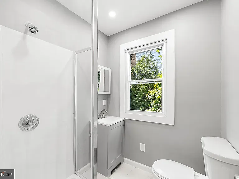 491 Stuyvesant Ave — Photo 20
