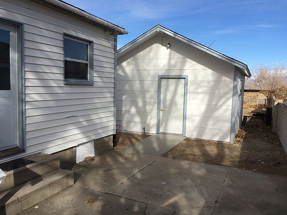 Workshop building behind main house