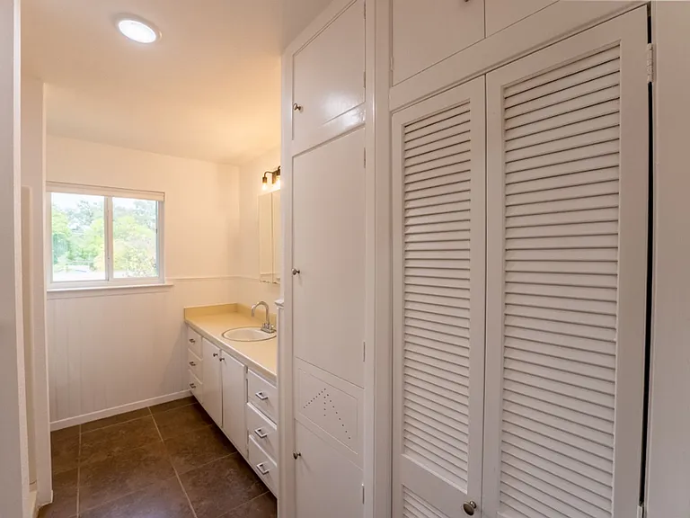 1307 Berkshire Dr — Photo 33
