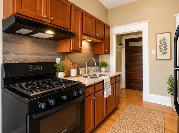 296 Bates, 296 Bates Ave APT 16, Saint Paul, MN 55106
