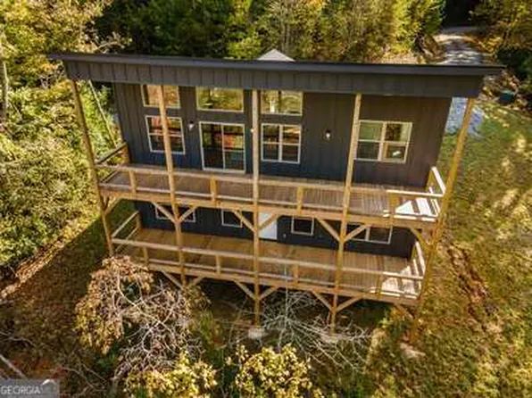 390 Fiddlers Way, Brasstown, NC 28902