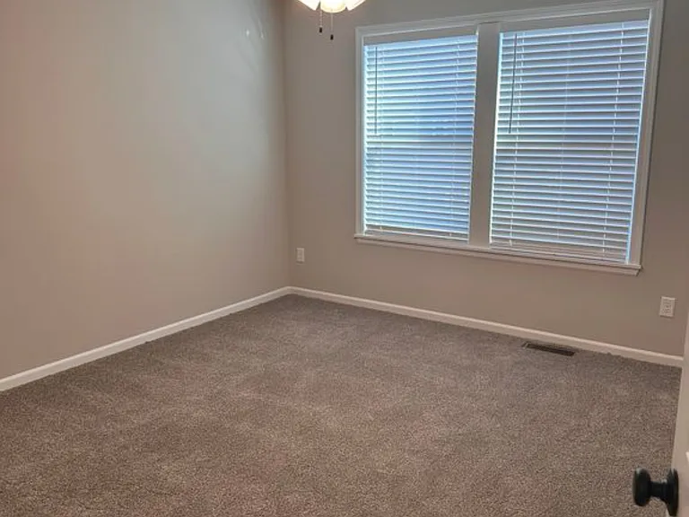 2719 Chasehire Dr — Photo 10