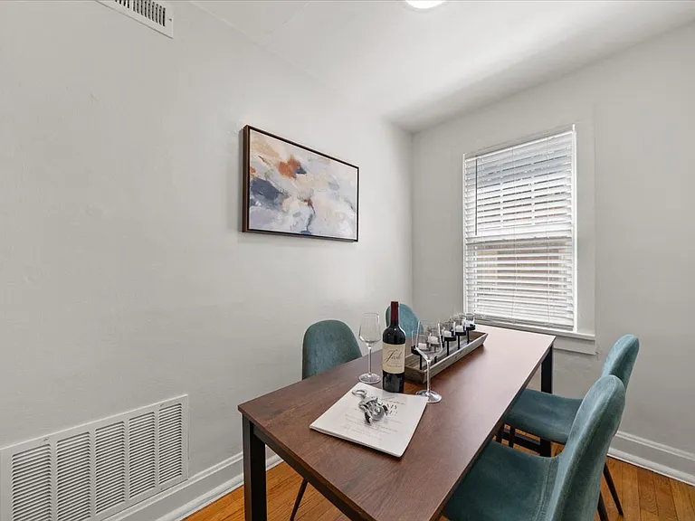 1111 W 41st St #2W — Photo 4