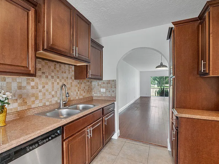 6260 S Falls Circle Dr #110 — Photo 4