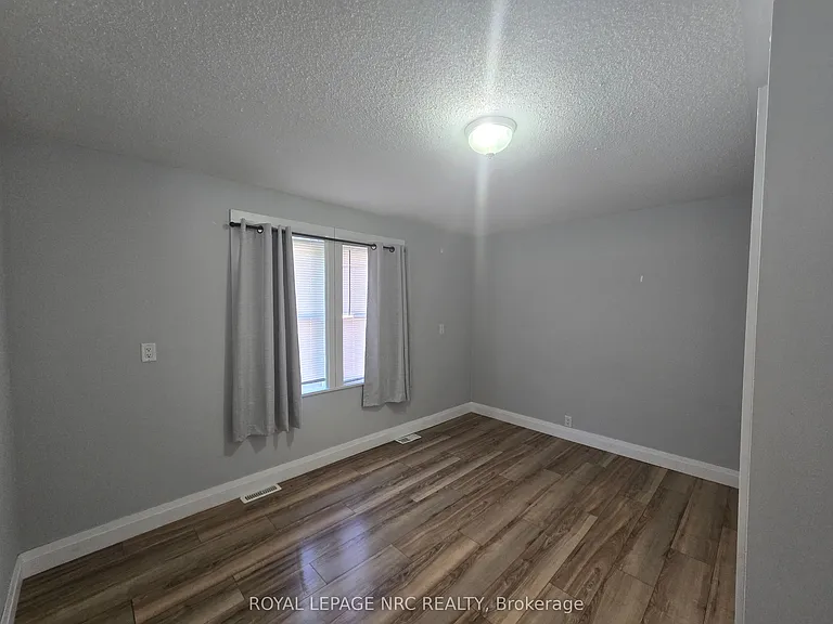 271 Emerick Ave #MAIN — Photo 8