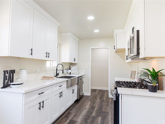 3rd image of 17920 Stillmore St